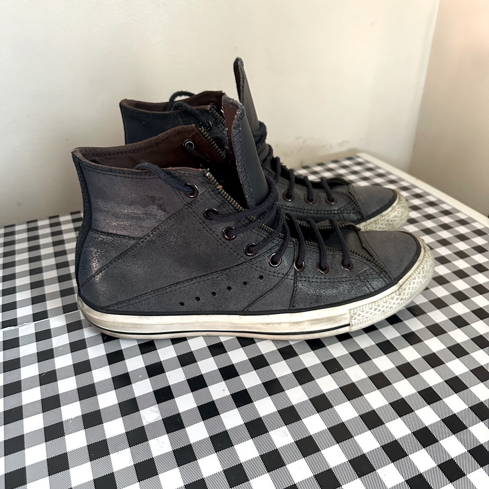 Converse sneaker